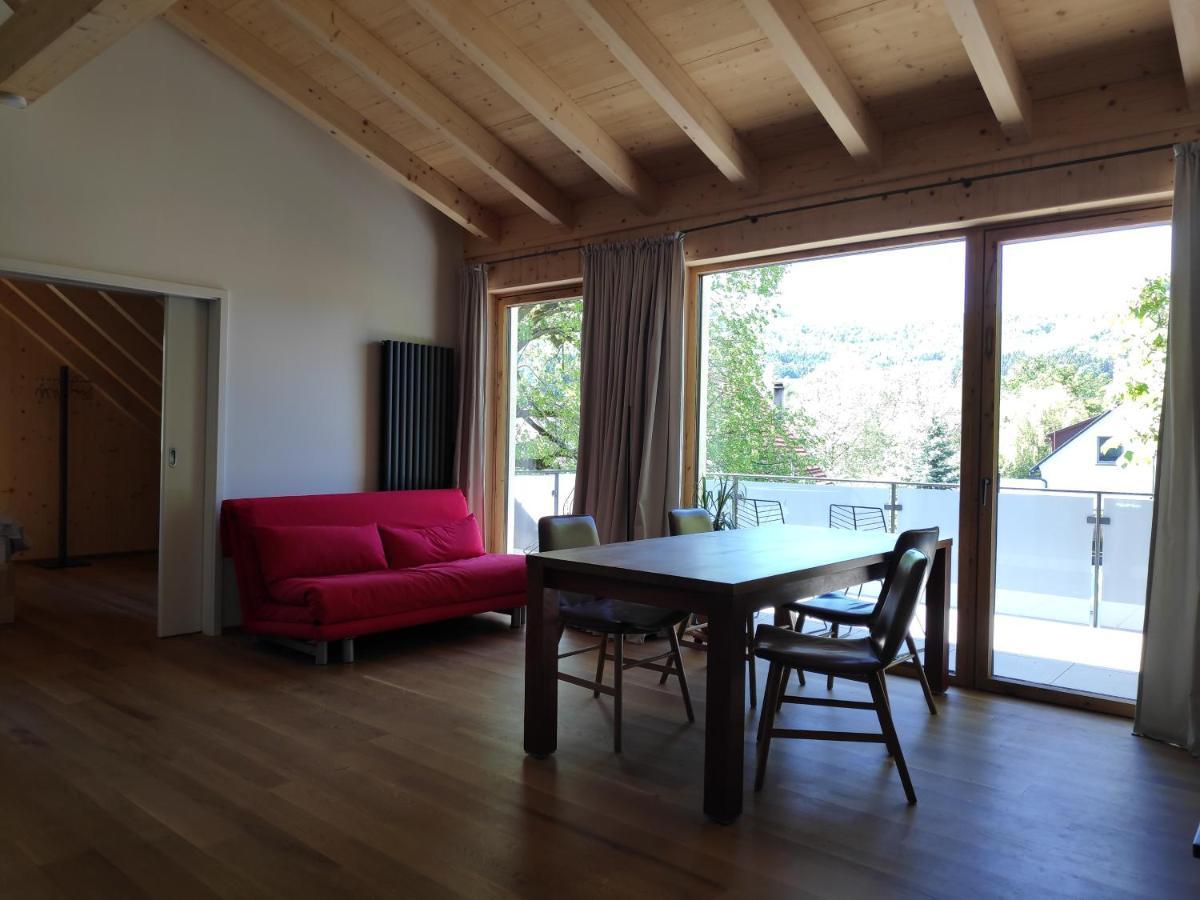 Ferienwohnungen Und Zimmer In Reutlingen-Goenningen מראה חיצוני תמונה