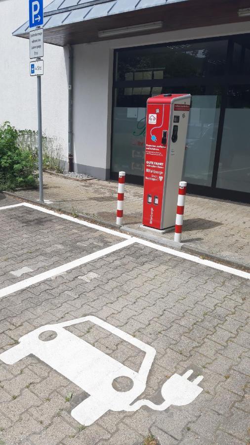 Ferienwohnungen Und Zimmer In Reutlingen-Goenningen מראה חיצוני תמונה