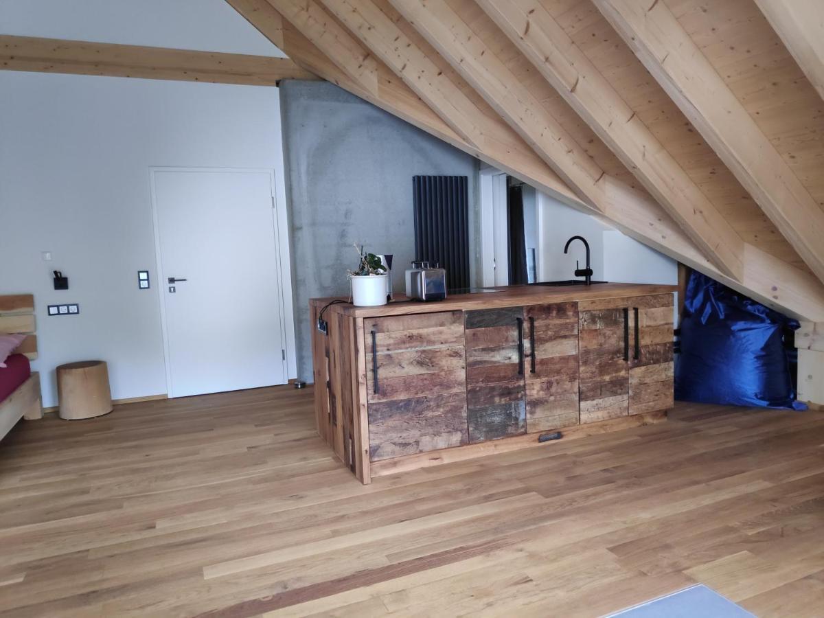 Ferienwohnungen Und Zimmer In Reutlingen-Goenningen מראה חיצוני תמונה